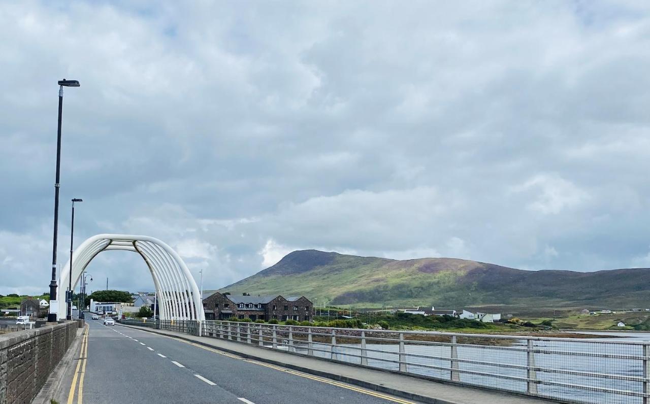 Stone Fronted Detached Cottage Just Over 2 Miles From Mulranny Village 外观 照片