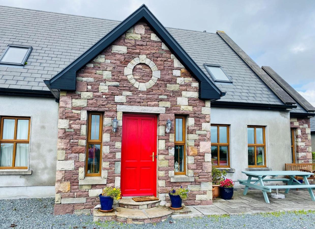 Stone Fronted Detached Cottage Just Over 2 Miles From Mulranny Village 外观 照片